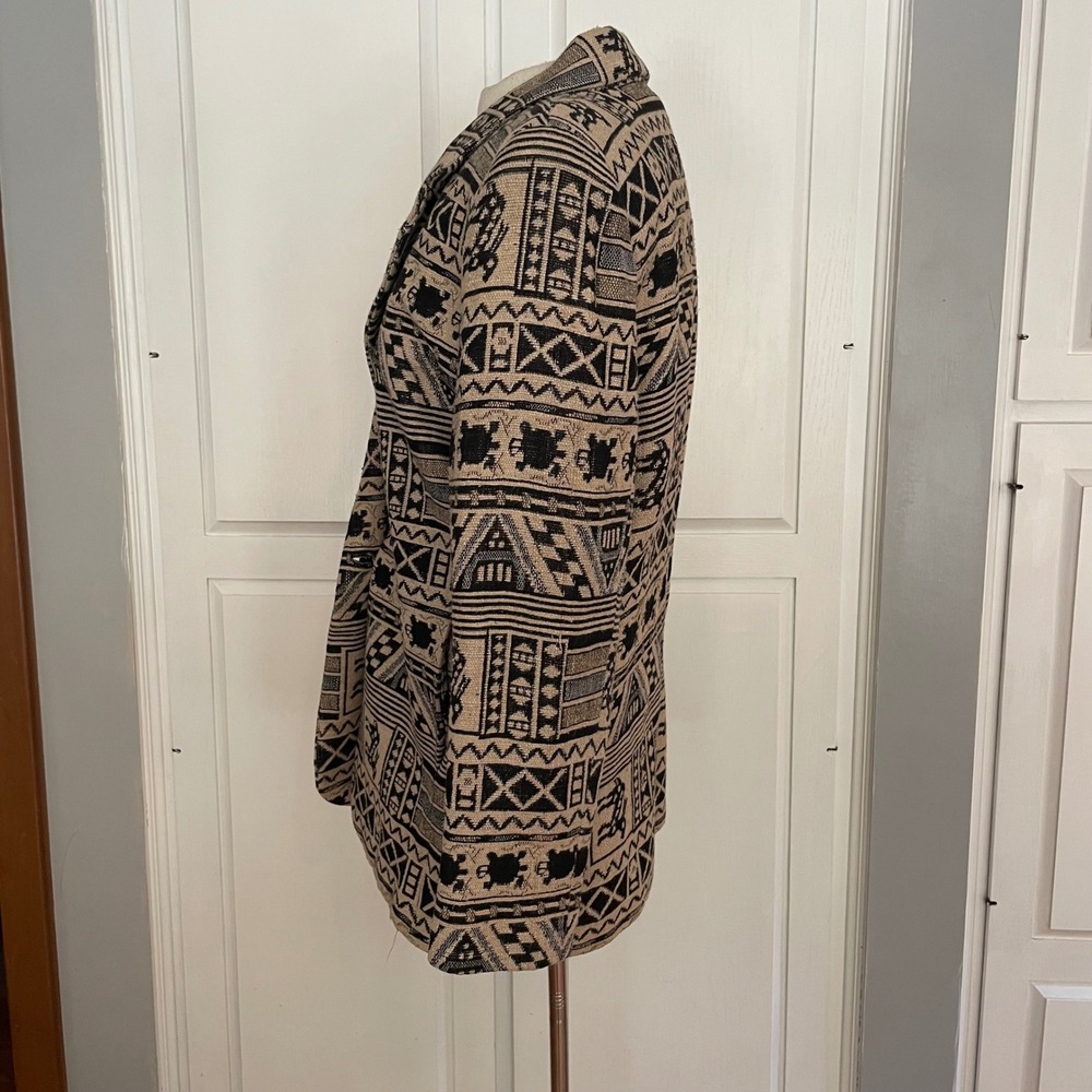 Karen Mikal Black and Tan Patterned Blazer - Picture 3 of 11